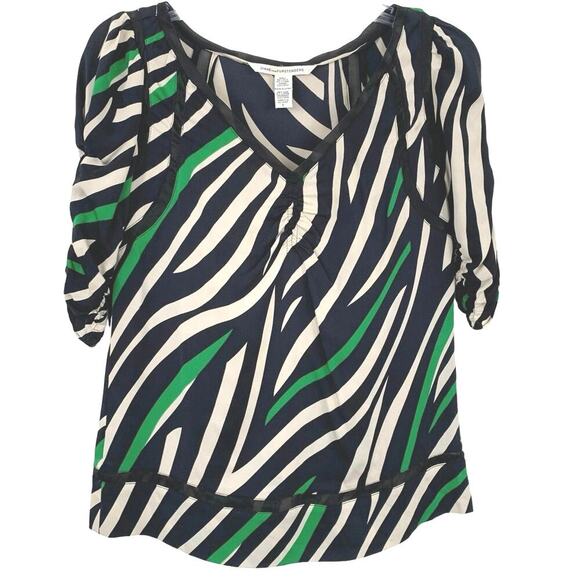 Diane von Furstenberg Tops - Diane von Furstenberg DVF Silk Blouse Size 2 Abstract Print Ruched Sleeve Top
